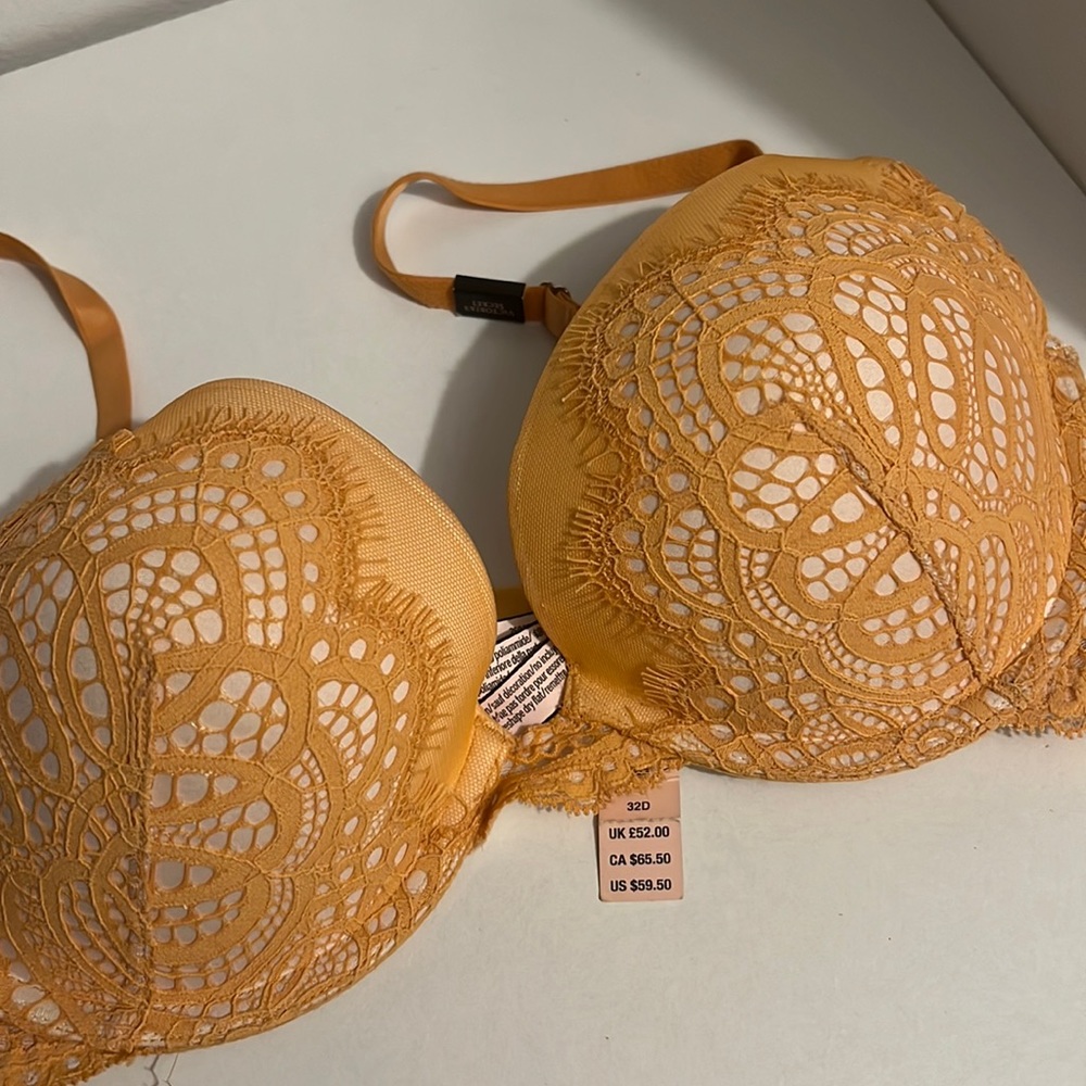 Brand New push-up bra 32d